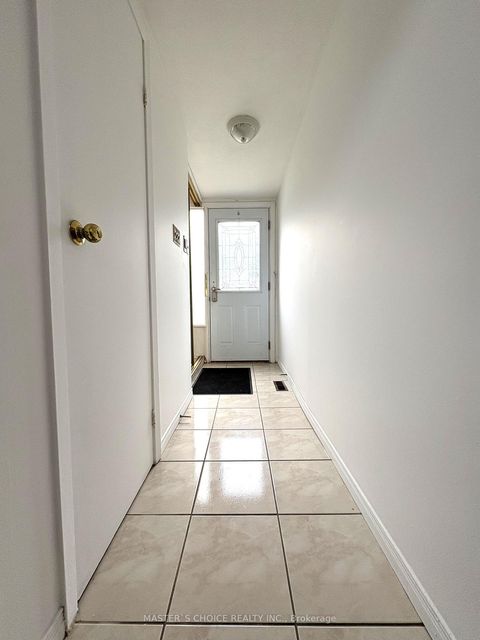 Photo 2 at 166 Collingsbrook Boulevard, L'Amoreaux, Toronto