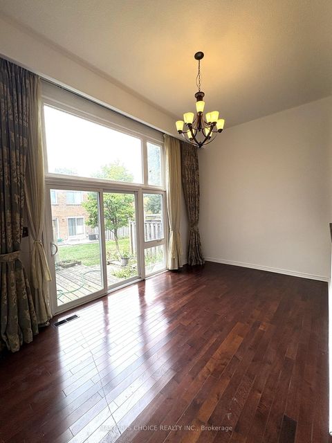 Photo 3 at 166 Collingsbrook Boulevard, L'Amoreaux, Toronto