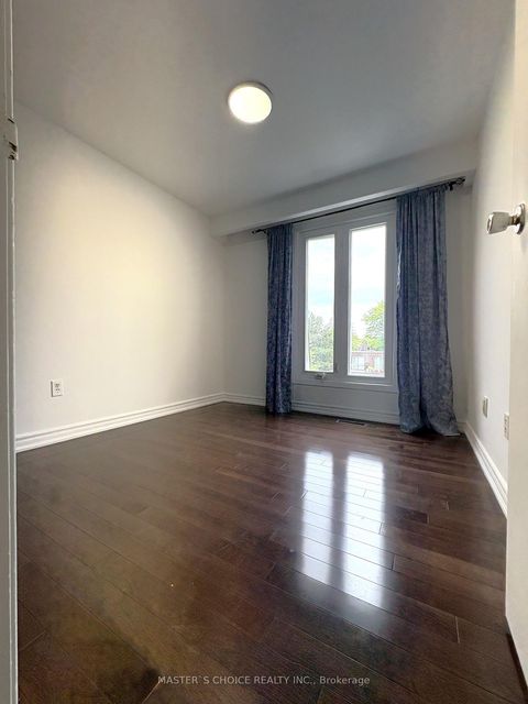 Photo 12 at 166 Collingsbrook Boulevard, L'Amoreaux, Toronto