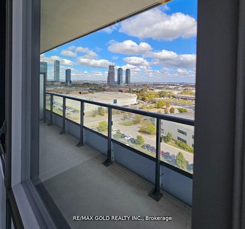 Photo 5 at 1116 - 60 Honeycrisp Crescent, Vaughan Corporate Centre, Vaughan