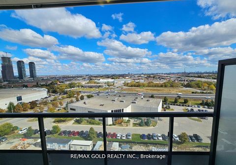 Photo 6 at 1116 - 60 Honeycrisp Crescent, Vaughan Corporate Centre, Vaughan
