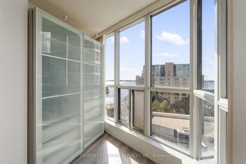 Photo 7 at 911 - 8 York Street, Waterfront Communities C1, Toronto