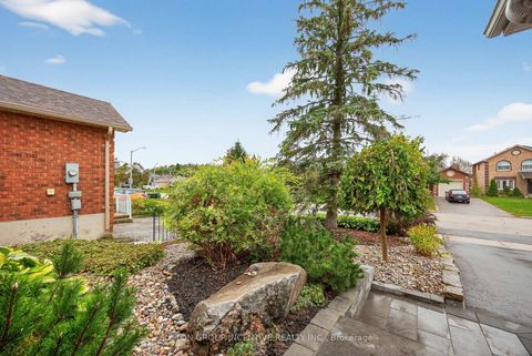 Photo 1 at 87 Irwin Drive, Northwest, Barrie