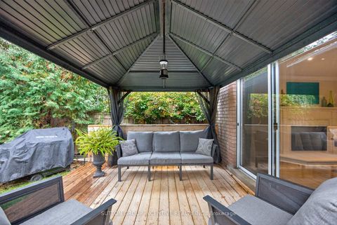 Photo 3 at 87 Irwin Drive, Northwest, Barrie