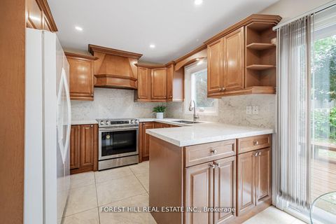 Photo 13 at 19 Eleanor Circle, South Richvale, Richmond Hill