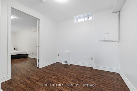 Photo 30 at 19 Eleanor Circle, South Richvale, Richmond Hill