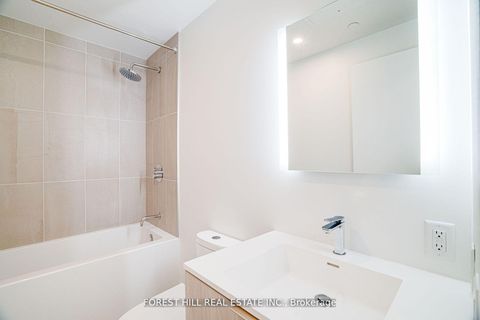 Photo 2 at 209 - 185 Alberta Avenue, Oakwood Village, Toronto