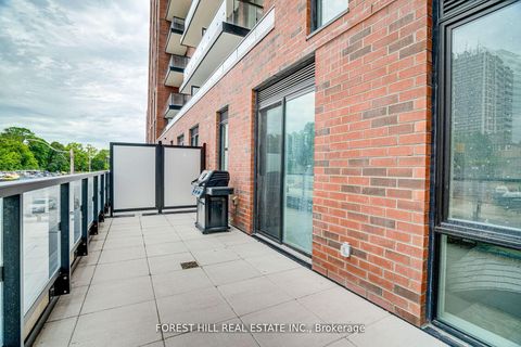 Photo 15 at 209 - 185 Alberta Avenue, Oakwood Village, Toronto