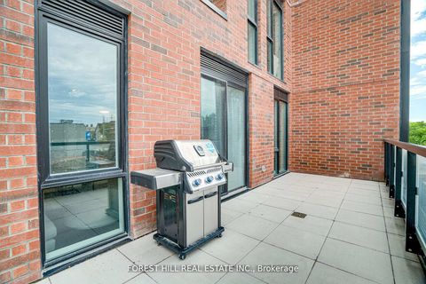 Photo 16 at 209 - 185 Alberta Avenue, Oakwood Village, Toronto