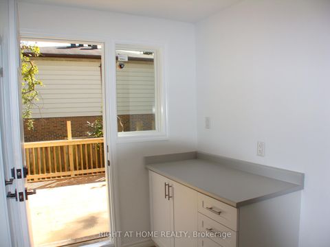 Photo 1 at E3 - 63 Ferris Lane, Cundles East, Barrie