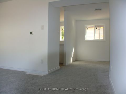 Photo 11 at E3 - 63 Ferris Lane, Cundles East, Barrie