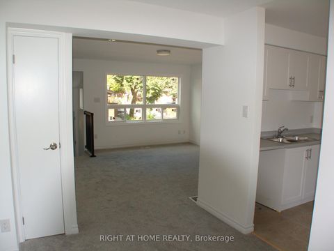 Photo 12 at E3 - 63 Ferris Lane, Cundles East, Barrie