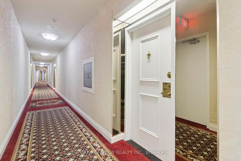 Photo 5 at 307 - 333 Clark Avenue W, Yorkhill, Vaughan