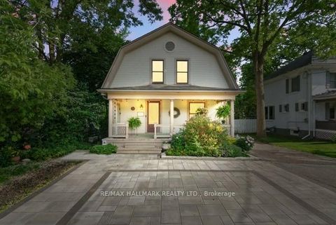 Photo 1 at 59 Centre Street W, Mill Pond, Richmond Hill