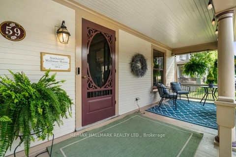 Photo 4 at 59 Centre Street W, Mill Pond, Richmond Hill Photo 4 at 59 Centre Street W, Mill Pond, Richmond Hill