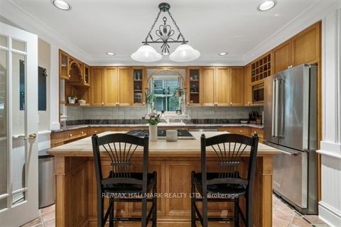 Photo 15 at 59 Centre Street W, Mill Pond, Richmond Hill