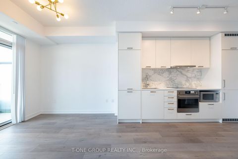 Photo 7 at 921 - 38 Honeycrisp Crescent, Vaughan Corporate Centre, Vaughan