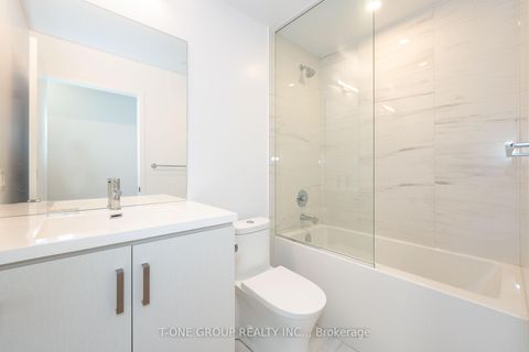 Photo 14 at 921 - 38 Honeycrisp Crescent, Vaughan Corporate Centre, Vaughan