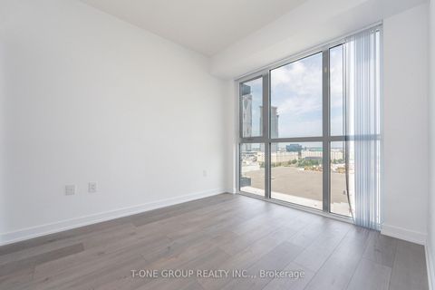 Photo 16 at 921 - 38 Honeycrisp Crescent, Vaughan Corporate Centre, Vaughan