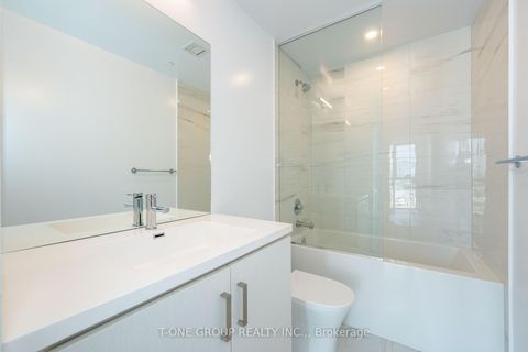 Photo 19 at 921 - 38 Honeycrisp Crescent, Vaughan Corporate Centre, Vaughan