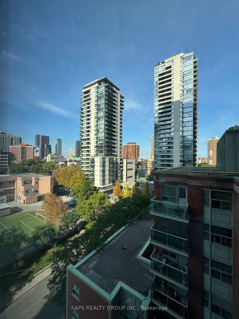 Photo 6 at 912 - 85 Wood Street, Yonge Corridor, Toronto Photo 6 at 912 - 85 Wood Street, Yonge Corridor, Toronto