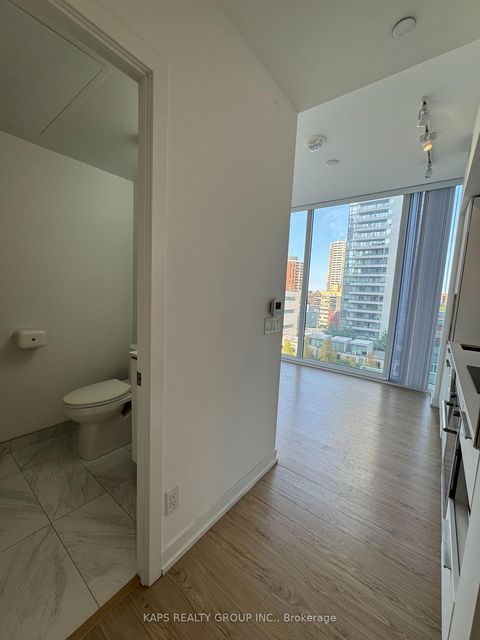 Photo 9 at 912 - 85 Wood Street, Yonge Corridor, Toronto Photo 9 at 912 - 85 Wood Street, Yonge Corridor, Toronto