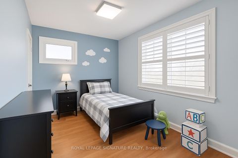 Photo 12 at 45 Crescent Road, CO Central, Oakville