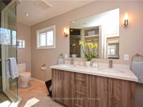 Photo 13 at 45 Crescent Road, CO Central, Oakville