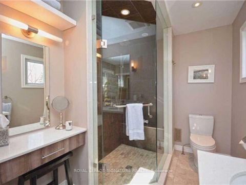 Photo 14 at 45 Crescent Road, CO Central, Oakville