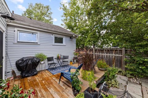 Photo 22 at 45 Crescent Road, CO Central, Oakville