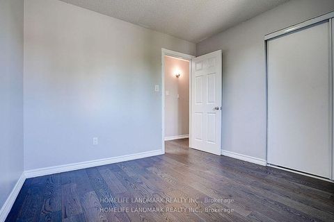 Photo 38 at 15 Saintsbury Square, Milliken, Toronto