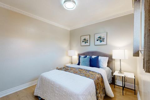 Photo 18 at 16 Frith Road, Jane Heights, Toronto