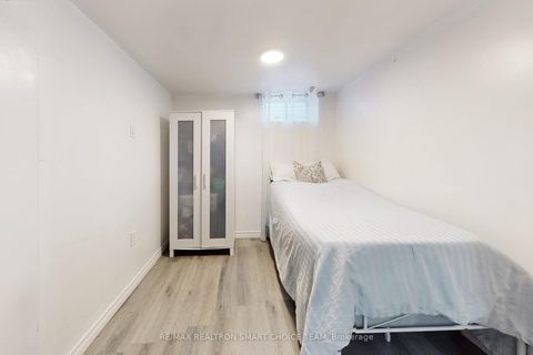 Photo 28 at 16 Frith Road, Jane Heights, Toronto