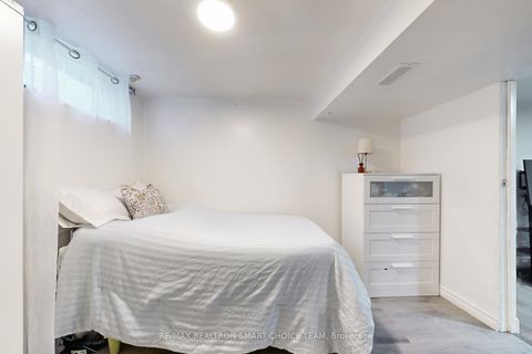 Photo 29 at 16 Frith Road, Jane Heights, Toronto