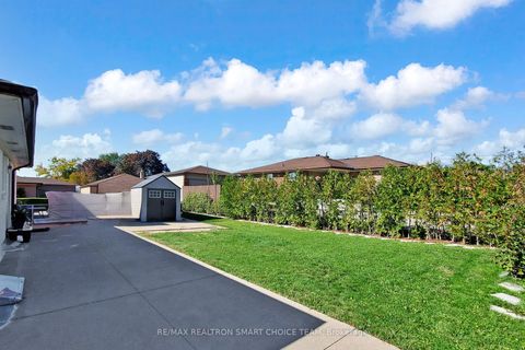 Photo 35 at 16 Frith Road, Jane Heights, Toronto