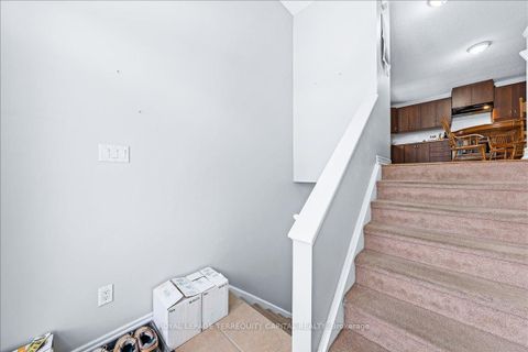 Photo 5 at 102 Henry Street, Wellington, Barrie