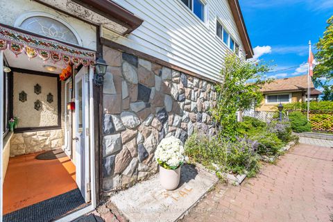 Photo 5 at 60 Hinton Road, Kipling, Toronto