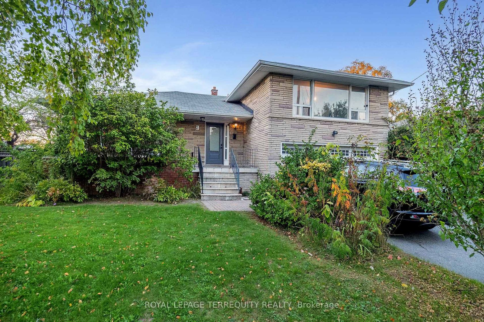 Photo 1 at 2 Stockton Road, Glen Park, Toronto Photo 1 at 2 Stockton Road, Glen Park, Toronto