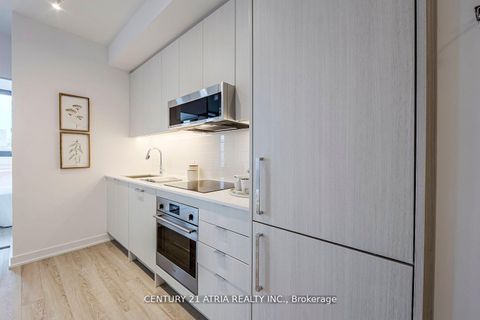 Photo 6 at 717 - 250 Lawrence Avenue W, Lawrence Park North, Toronto Photo 6 at 717 - 250 Lawrence Avenue W, Lawrence Park North, Toronto