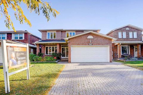 Photo 0 at 334 Goldhawk Trail, Milliken, Toronto