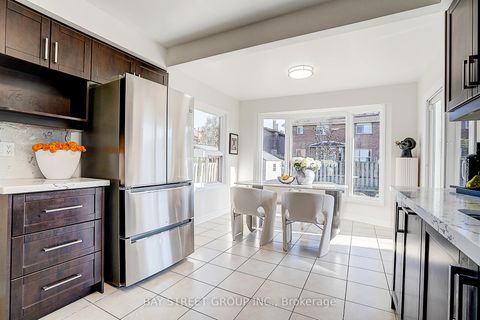 Photo 8 at 334 Goldhawk Trail, Milliken, Toronto