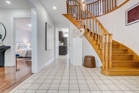 Photo 14 at 334 Goldhawk Trail, Milliken, Toronto