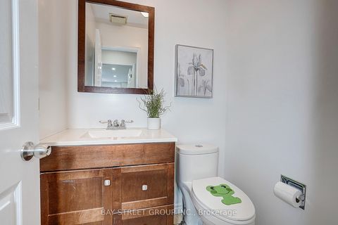 Photo 15 at 334 Goldhawk Trail, Milliken, Toronto