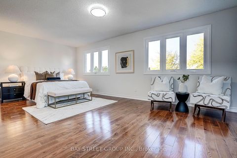 Photo 18 at 334 Goldhawk Trail, Milliken, Toronto