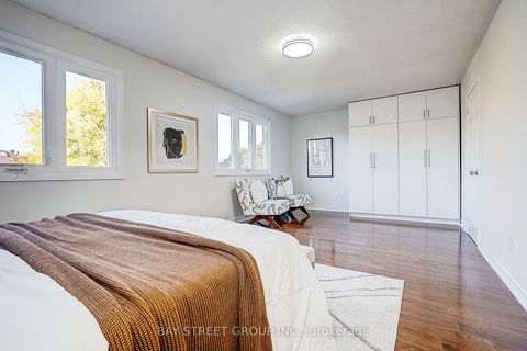 Photo 20 at 334 Goldhawk Trail, Milliken, Toronto