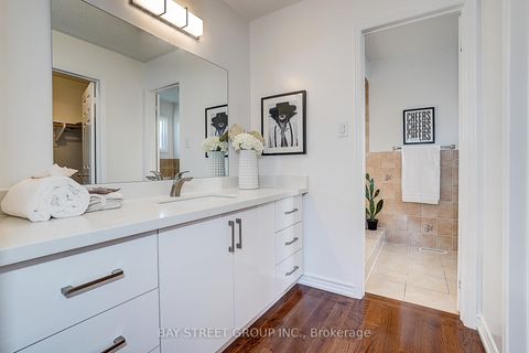 Photo 21 at 334 Goldhawk Trail, Milliken, Toronto