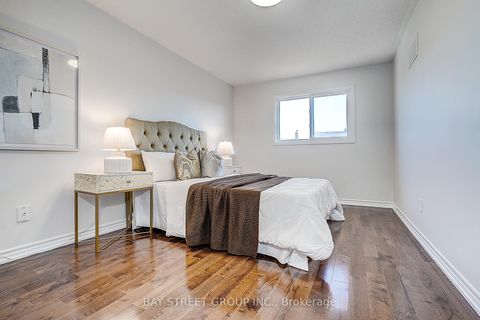 Photo 23 at 334 Goldhawk Trail, Milliken, Toronto