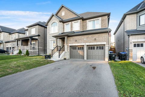 Photo 2 at 1348 Harrington Street, Lefroy, Innisfil