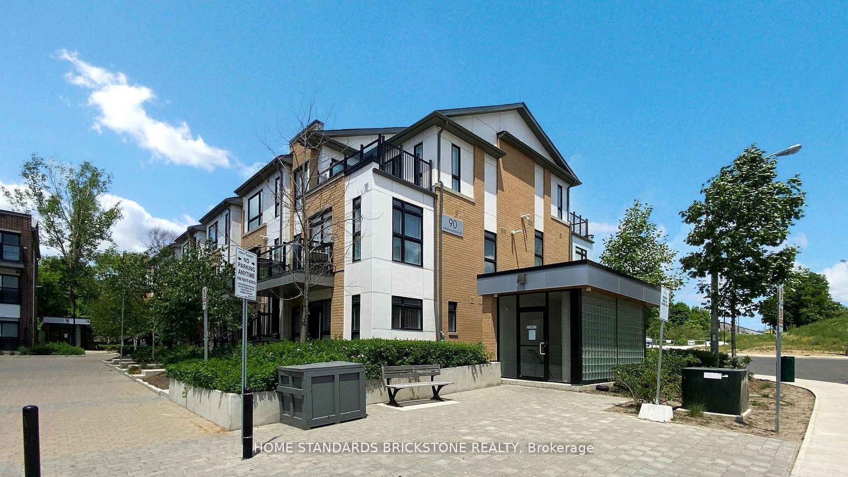 H212 - 90 canon jackson Drive, Greenbrook, Toronto 