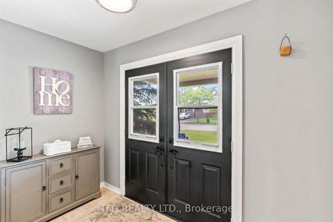 Photo 2 at 1187 Ashgrove Crescent, Pinecrest, Oshawa